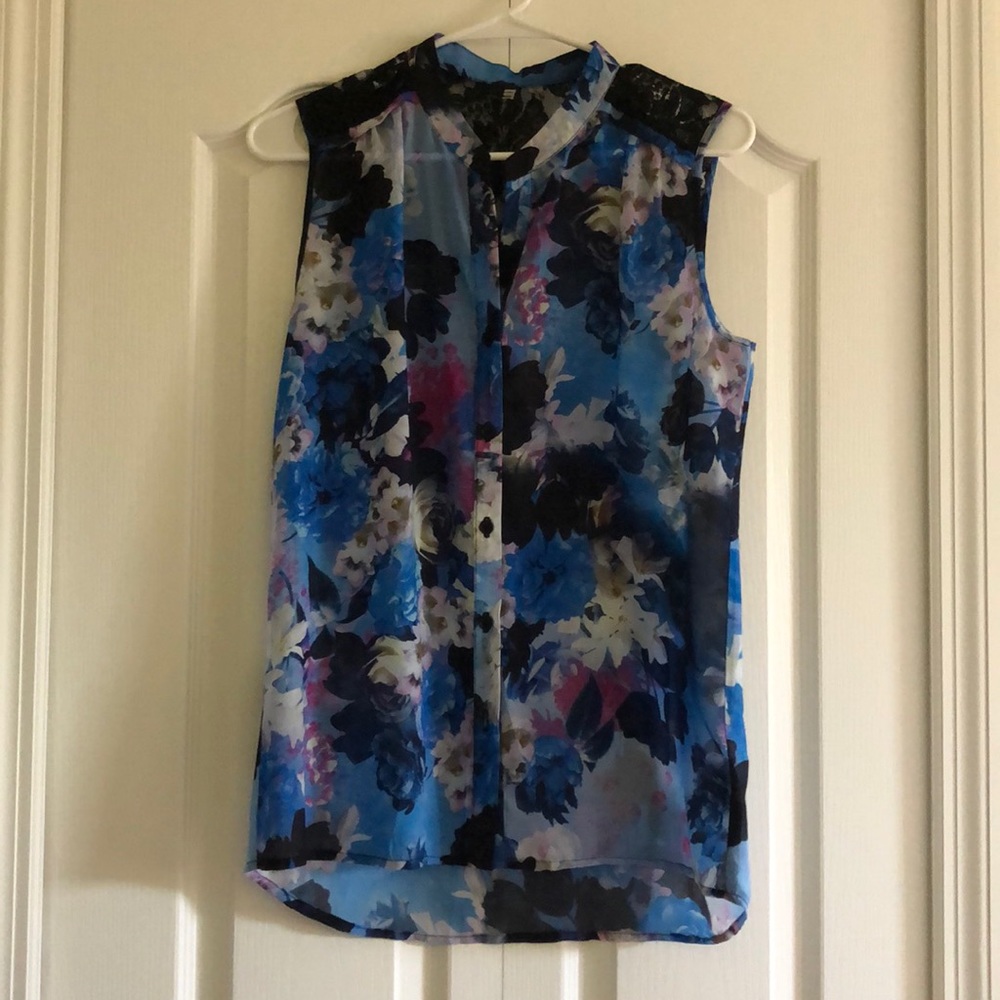 Kut from the Kloth sleeveless shirt